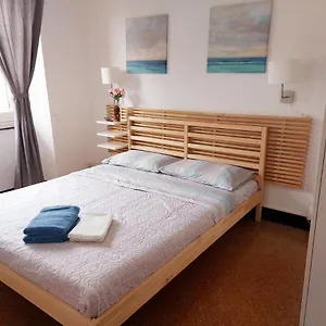  Bed & Breakfast Brignole E